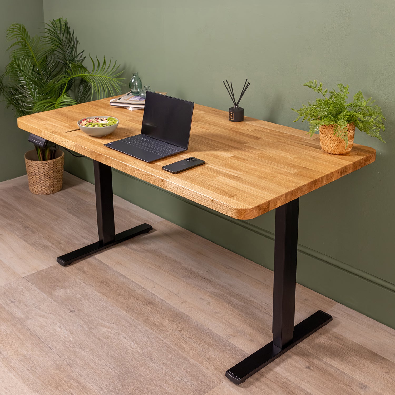 Dual Motor d2 Black Standing Desk with Prime Oak Solid Wood Rounded Desktop | 1500mm x 800mm