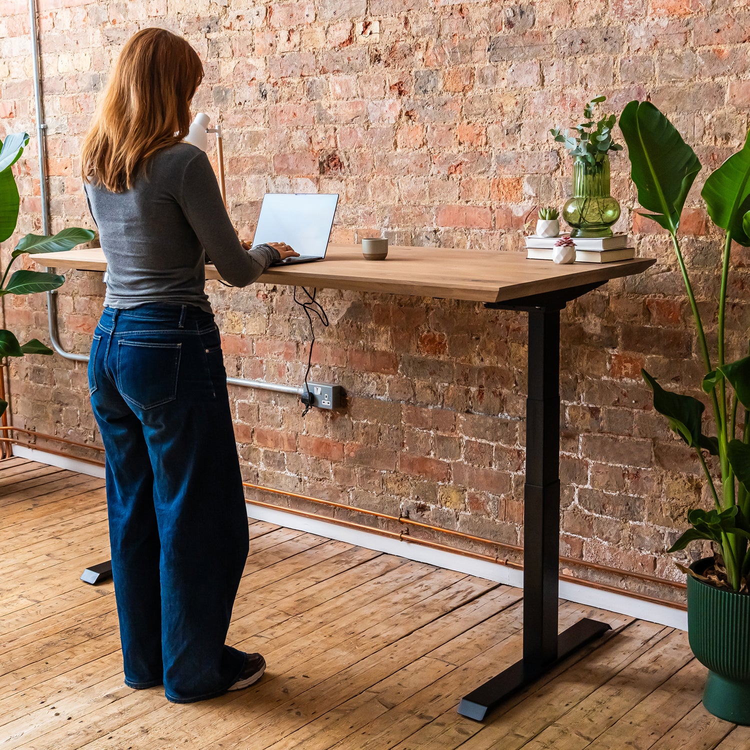 Premium d3 Dual Motor Black Standing Desk with Premium Oak Solid Wood Desktop - Natural Oak