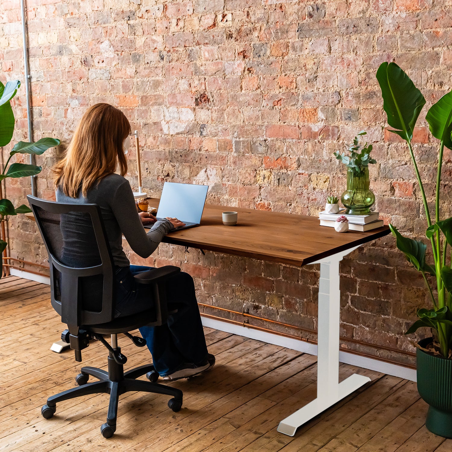 Premium d3 Dual Motor White Standing Desk with Premium Oak Solid Wood Desktop - Antique Bronze