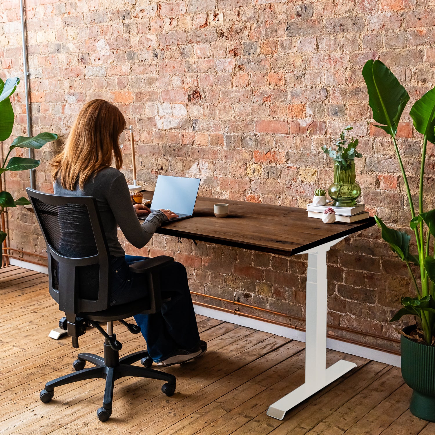 Premium d3 Dual Motor White Standing Desk with Premium Oak Solid Wood Desktop - Charcoal