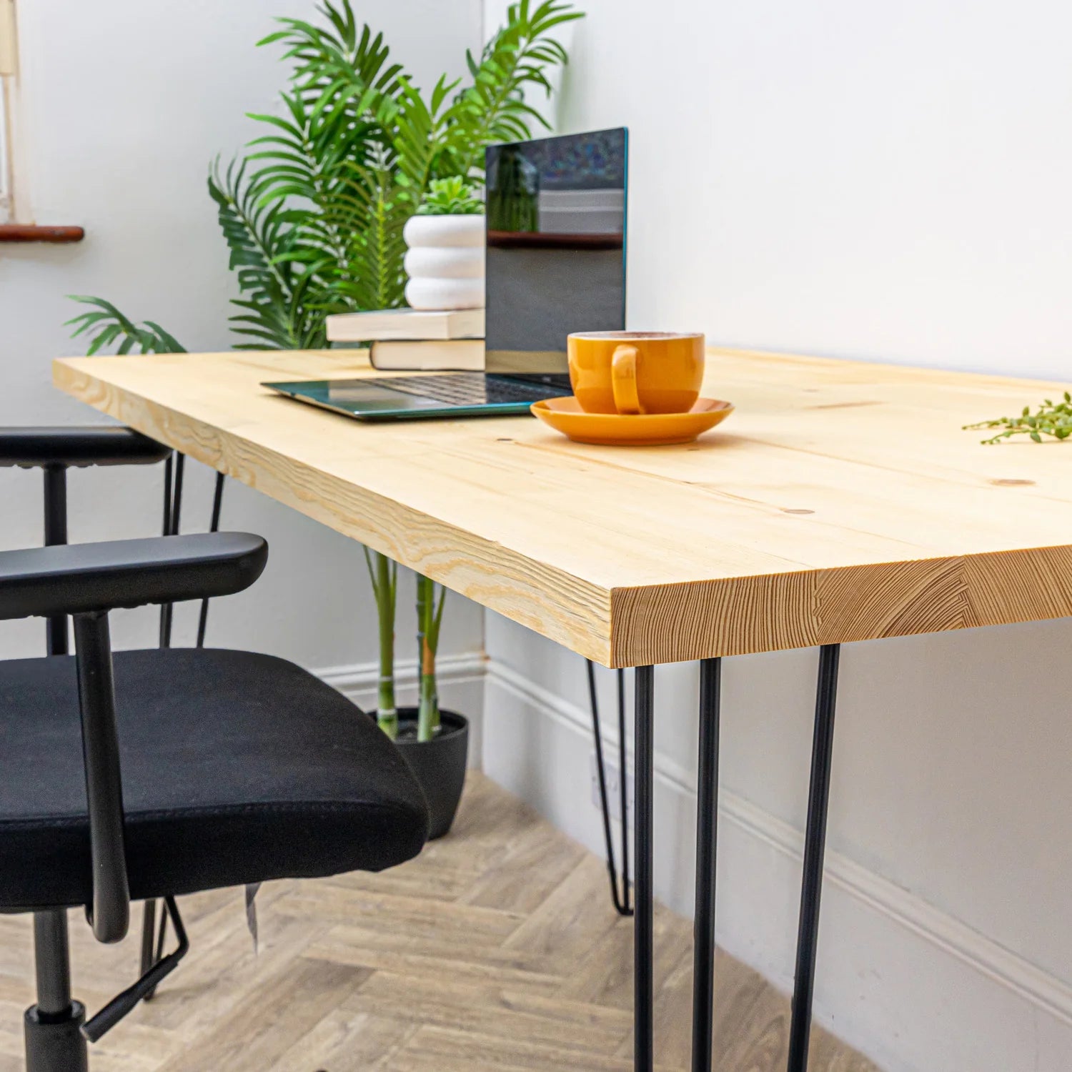 Desk top pine wood