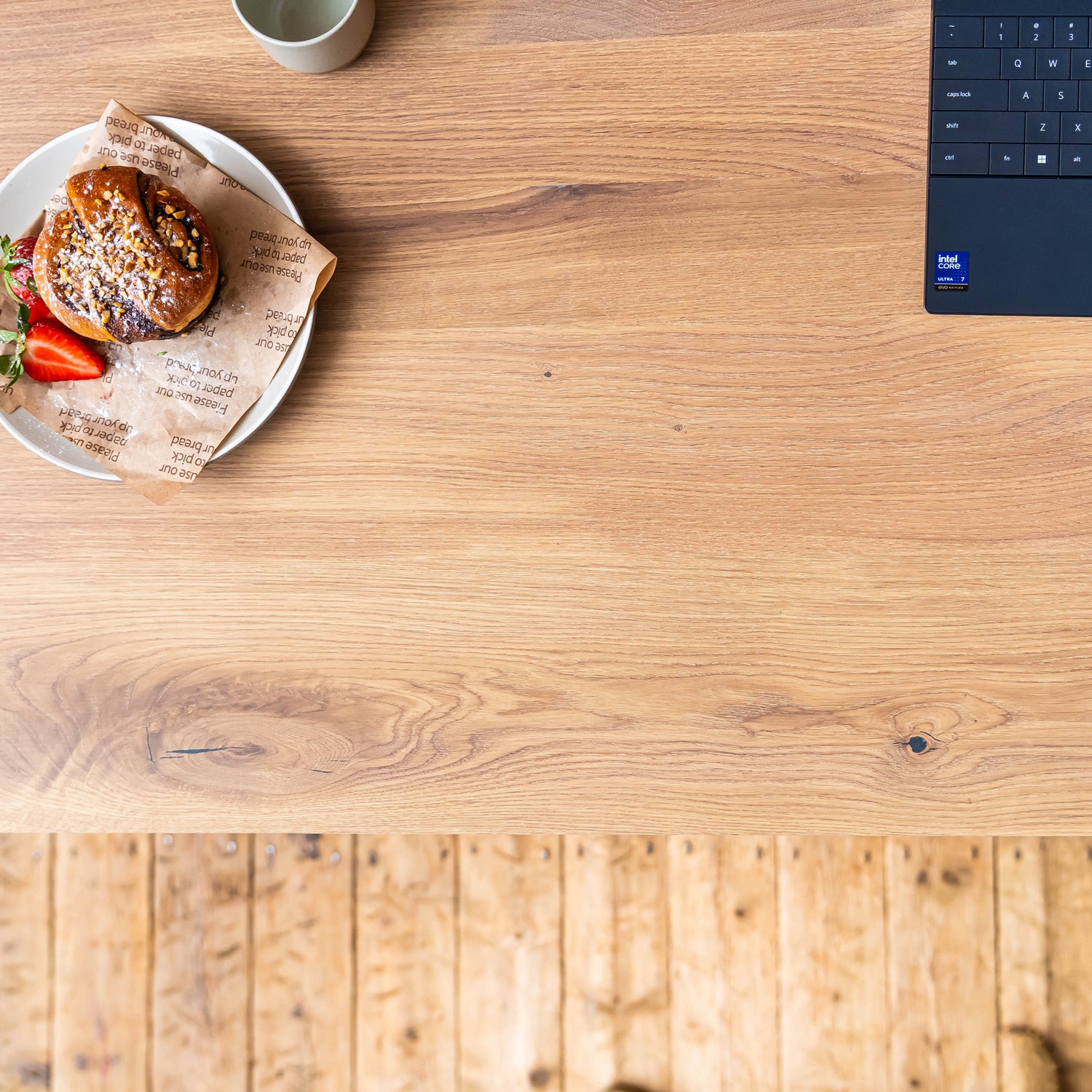 Premium Oak Solid Wood Desktop - Natural Oak