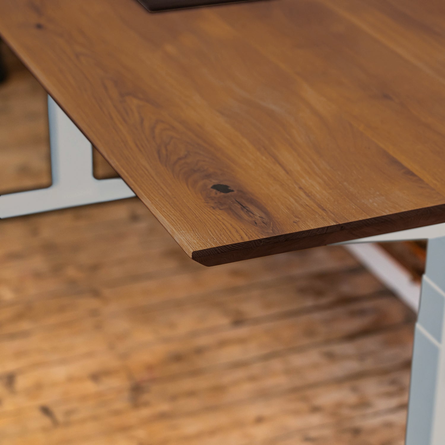 Premium d3 Dual Motor White Standing Desk with Premium Oak Solid Wood Desktop - Antique Bronze