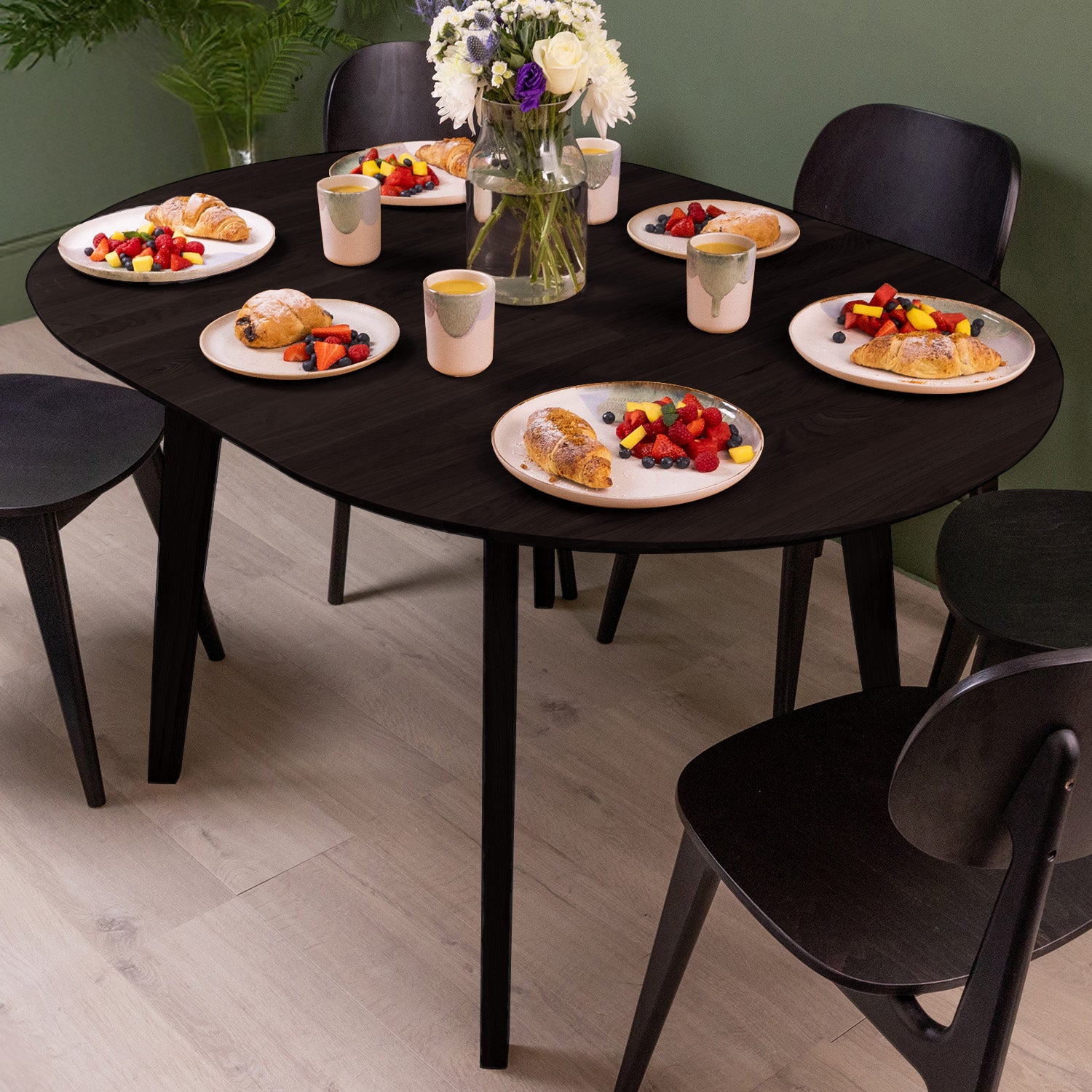 Solid Oak Round Extendable Dining Table - Black Oak