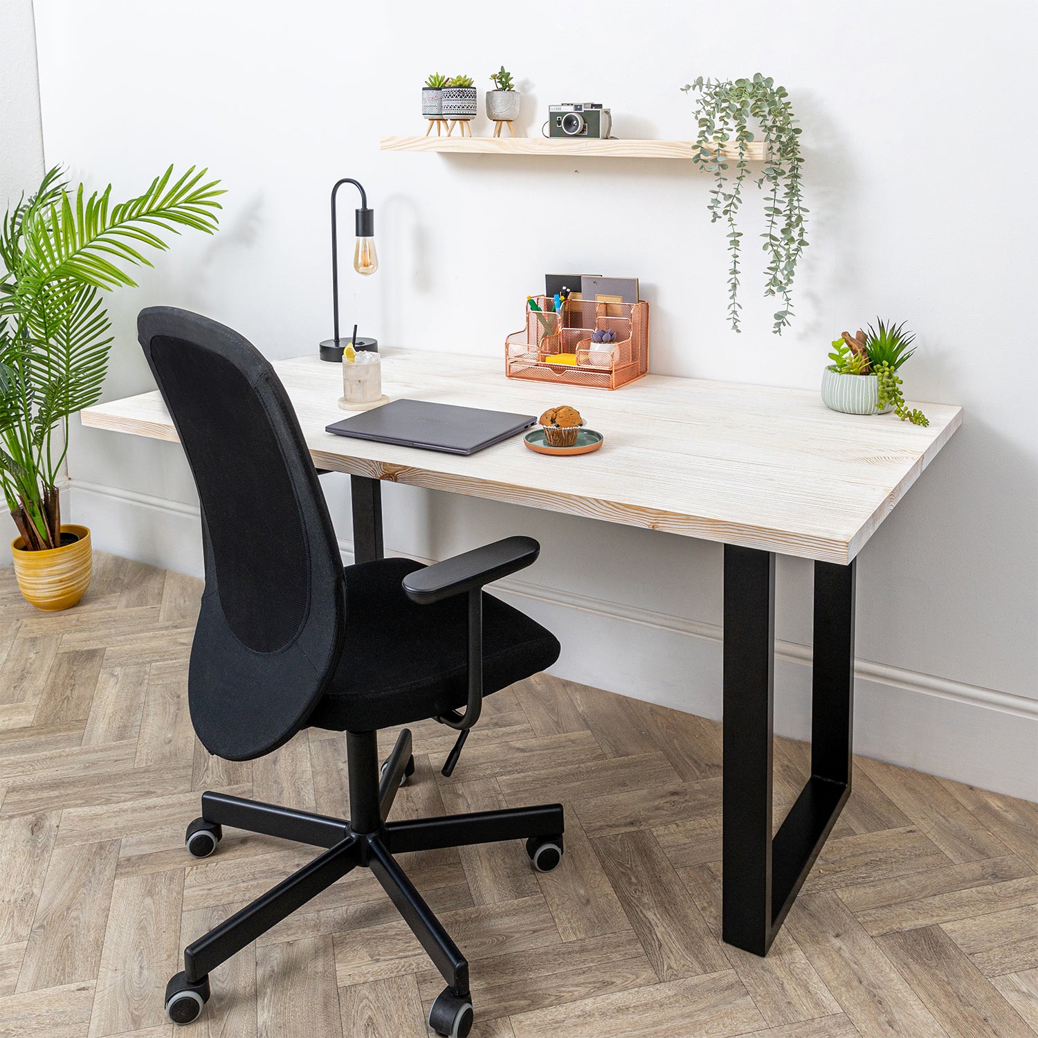 White Wood Desk with Square Metal Legs